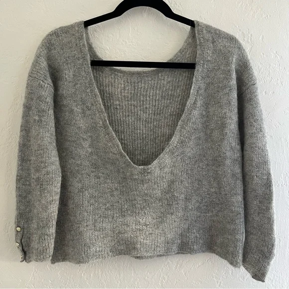 Sezane Gray Sweater - Picture 2 of 14